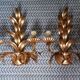 Paire d'appliques vintage en tôle dorée  à decor de feuilles