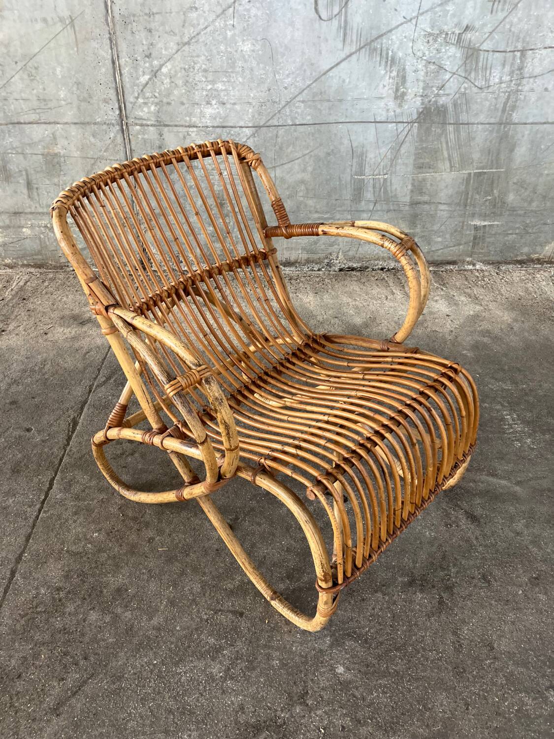 Fauteuil en rotin vintage 1950