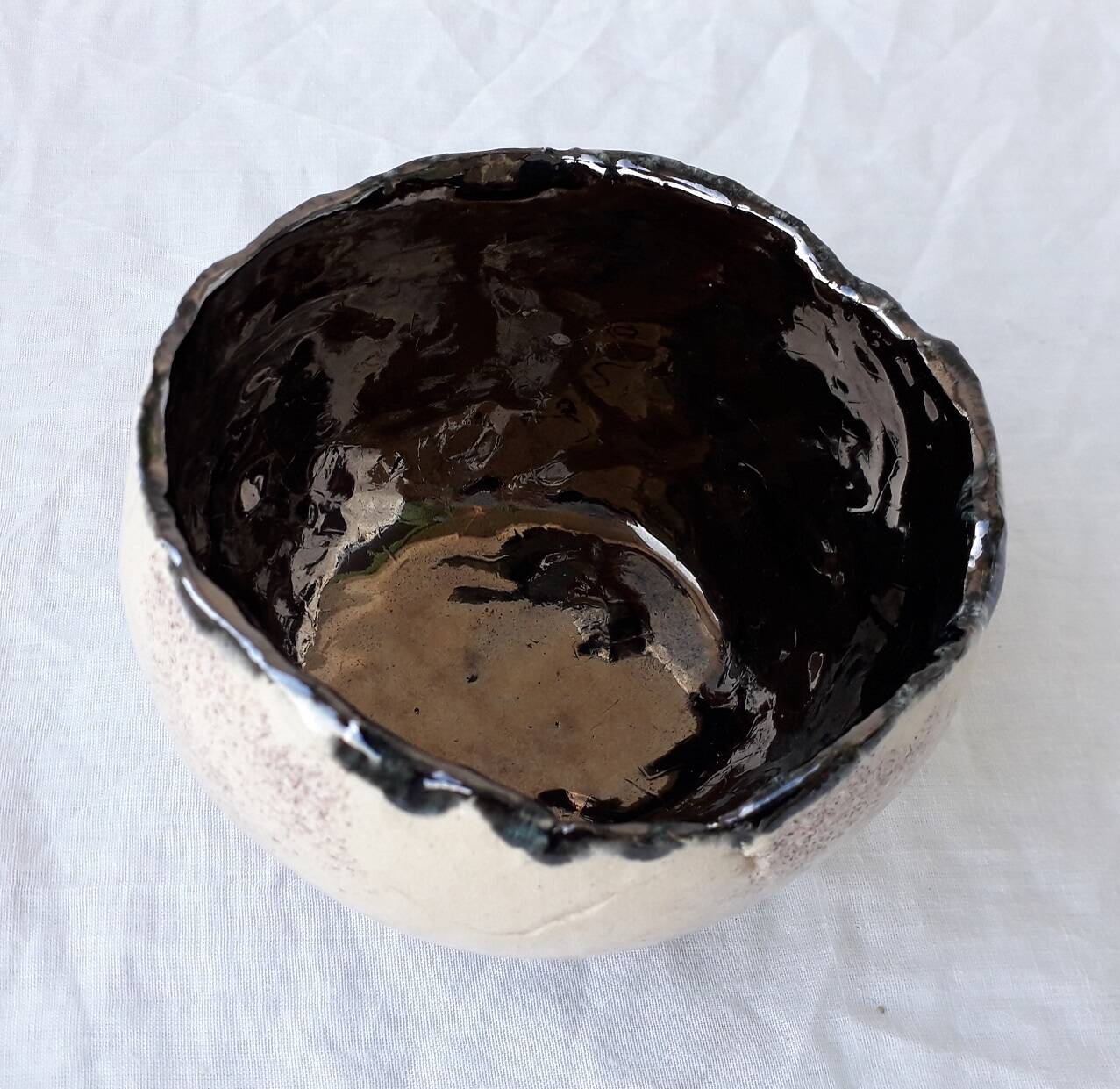 Ceramic pocket emptier