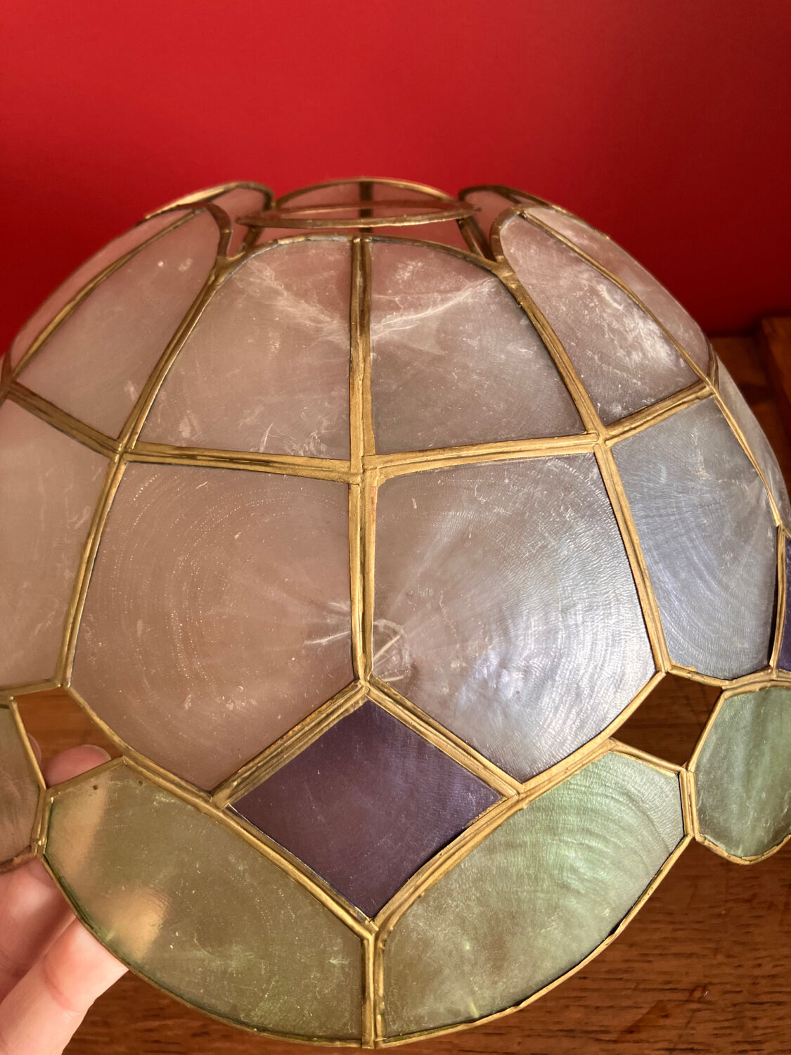 Mother-of-pearl lampshades