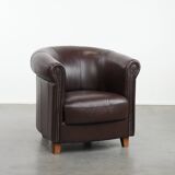 English style round leather club chair in very good condition