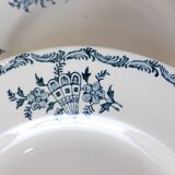 4 assiettes plates en terre de fer de St Amand