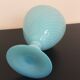 Vase opaline torsadée bleue