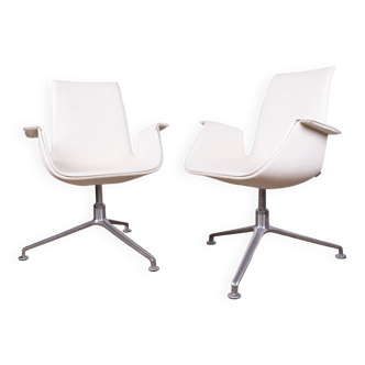 Pair of danish armchairs in leather and steel, model fk 6725 or "tulip chair" by Preben Fabricius