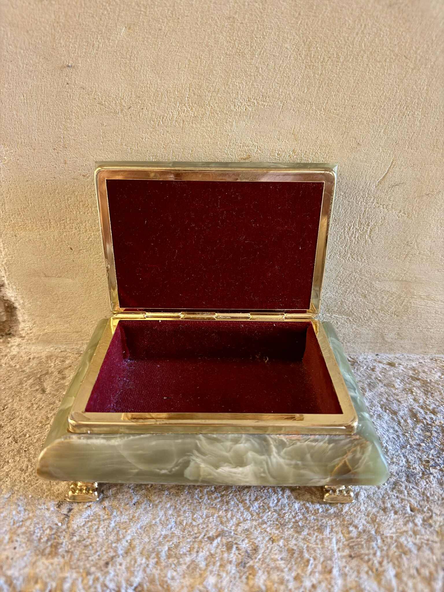 Onyx catchall box from the 1960s, vintage Italy.