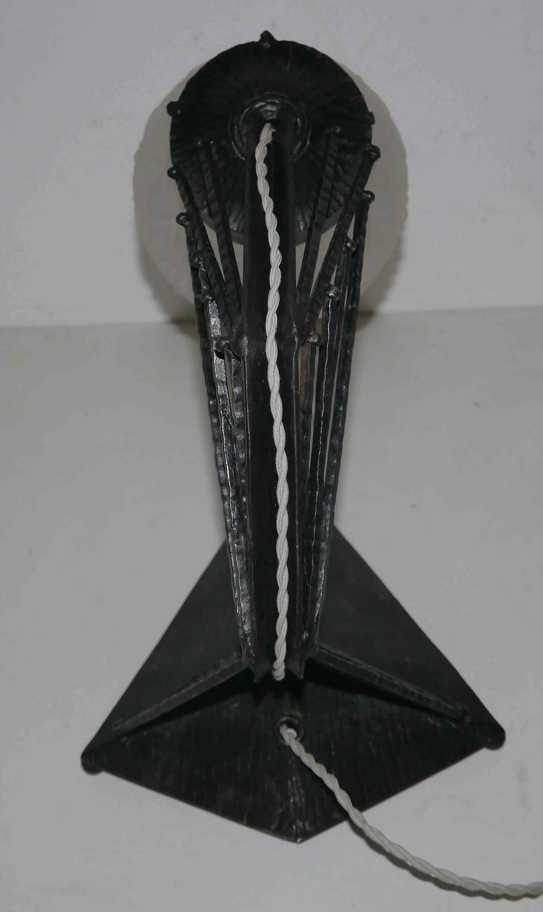 Lampe  fer forgé art déco