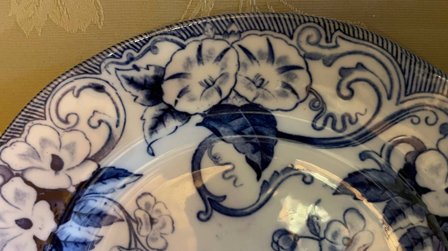 Lot de 4 assiettes  plates Creil Montereau vintage