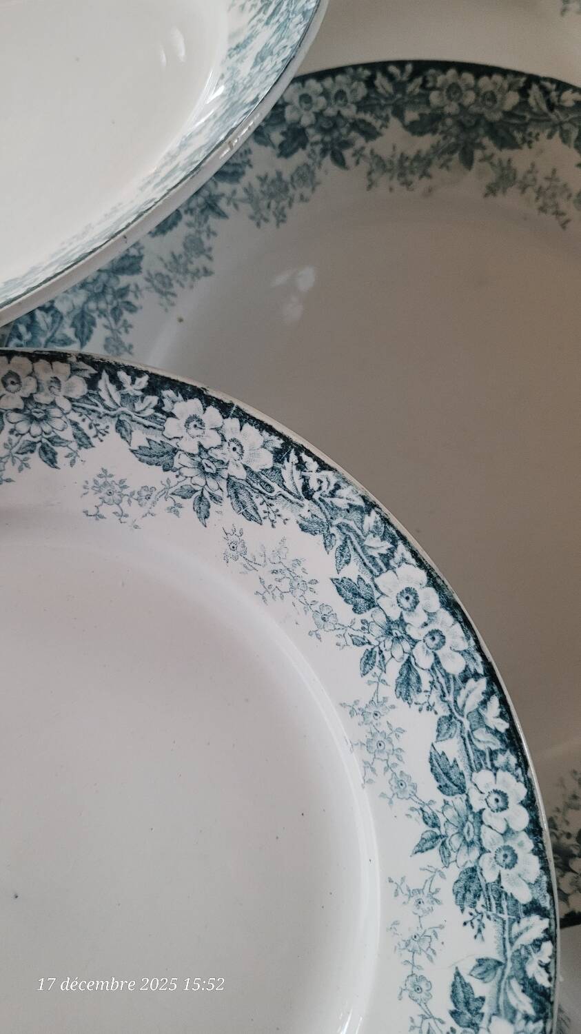 6 antique flat plates from Sté Céramique Maestricht