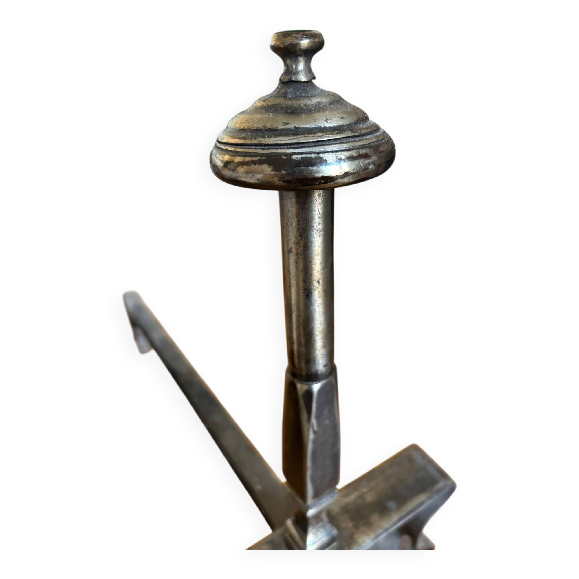 Paire de chenets Art Déco – fer forgé et acier poli, années 1930