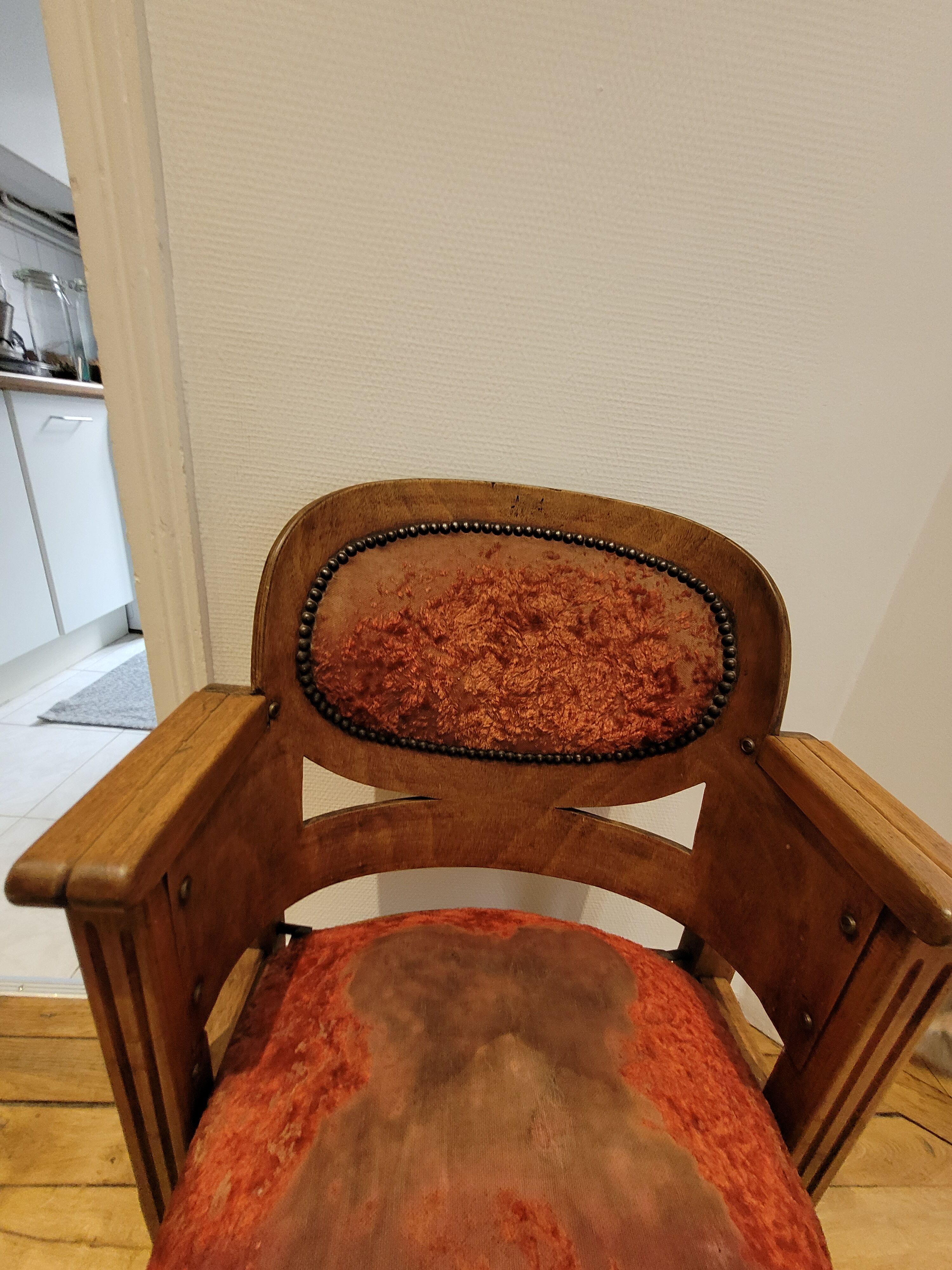 Theatre chair