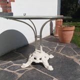 Table de jardin en tôle et pied en fonte