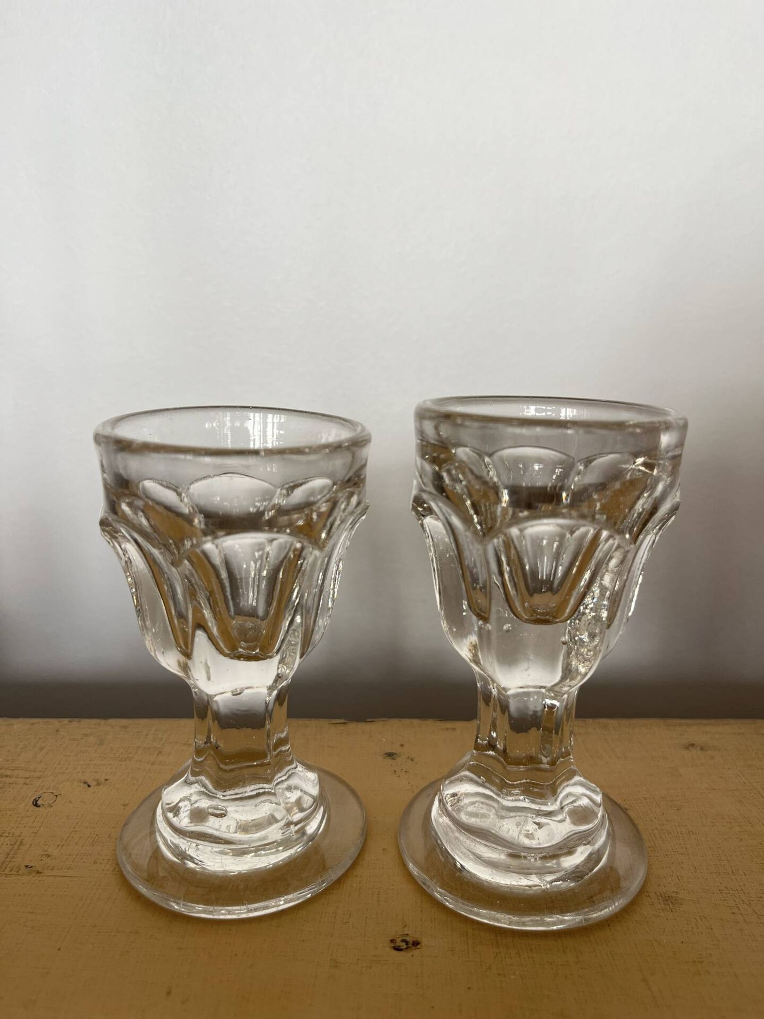 Paire de verres à liqueur dit « trompe couillon », 1900