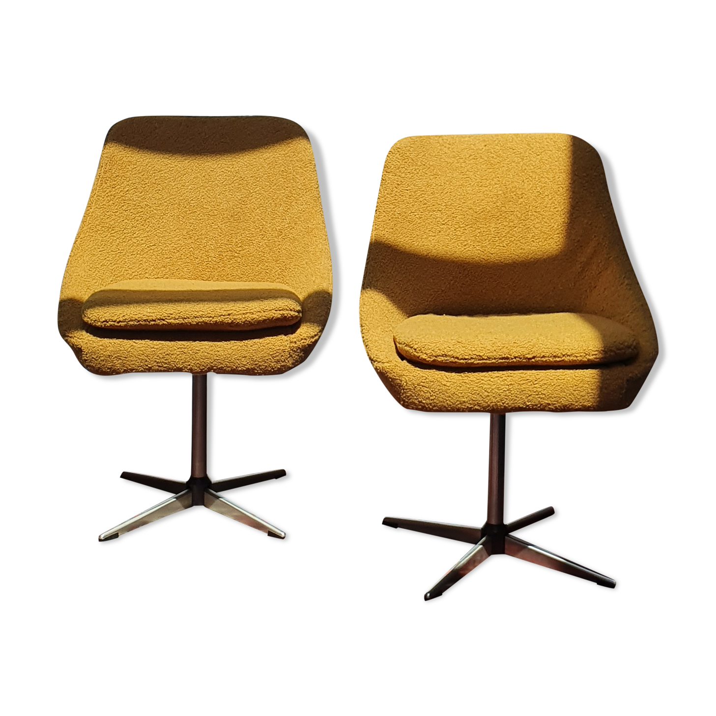 Pair of space age swivel chairs 70s
