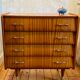 Commode vintage pieds fuseaux