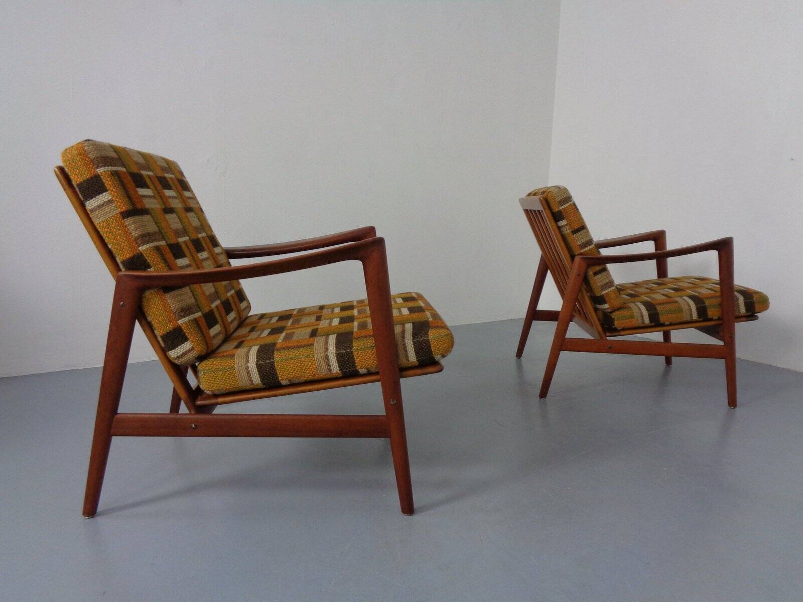 Danish Lounge Chair in Organic Teak by Hans Olsen, 1960s