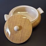 Very beautiful old soup tureen from Villeroy & Boch in very good condition.