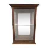 Showcase to be placed in oak
