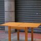 Table extensible en pin, années 80