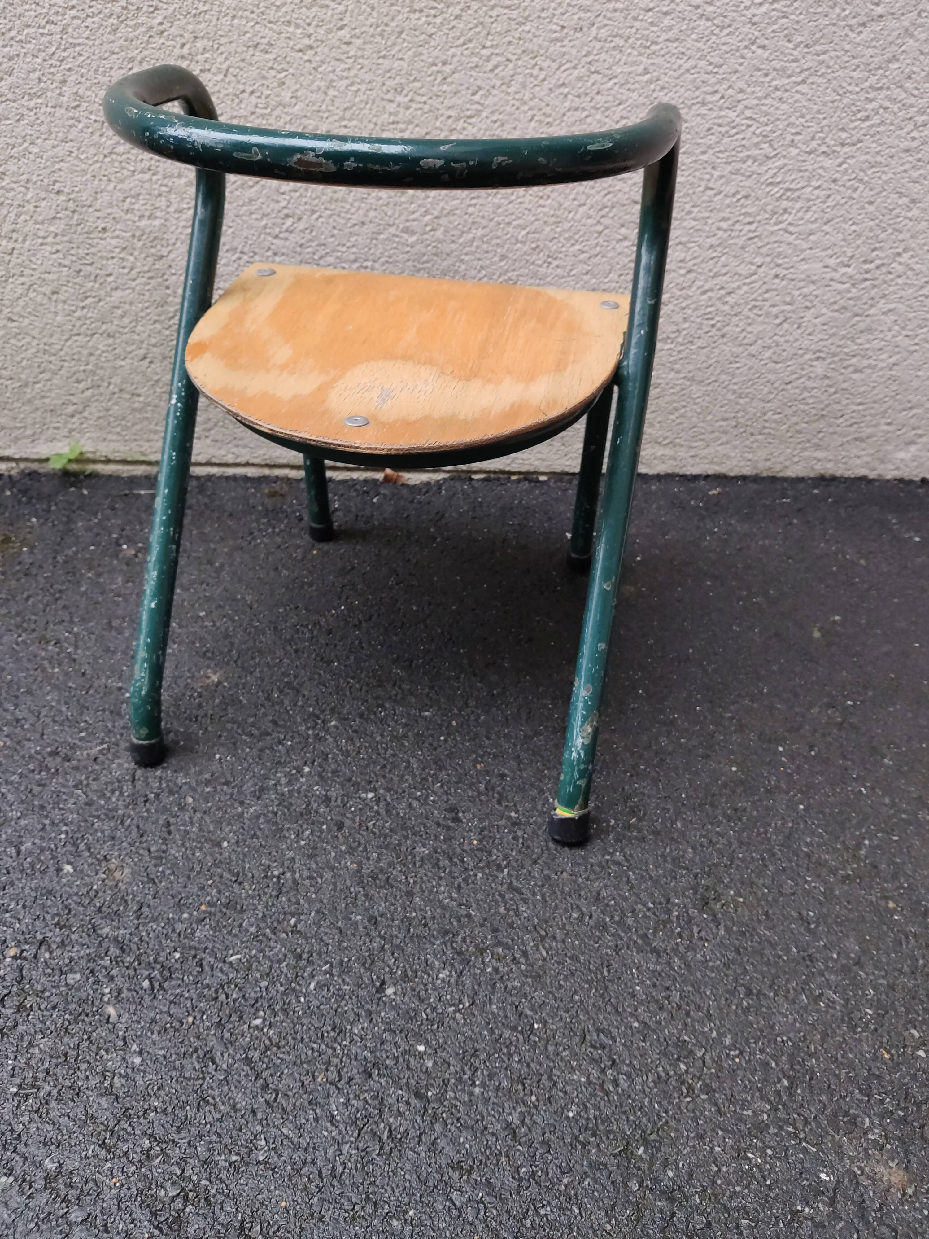 Child chair mullca 300 by Jacques Hitier