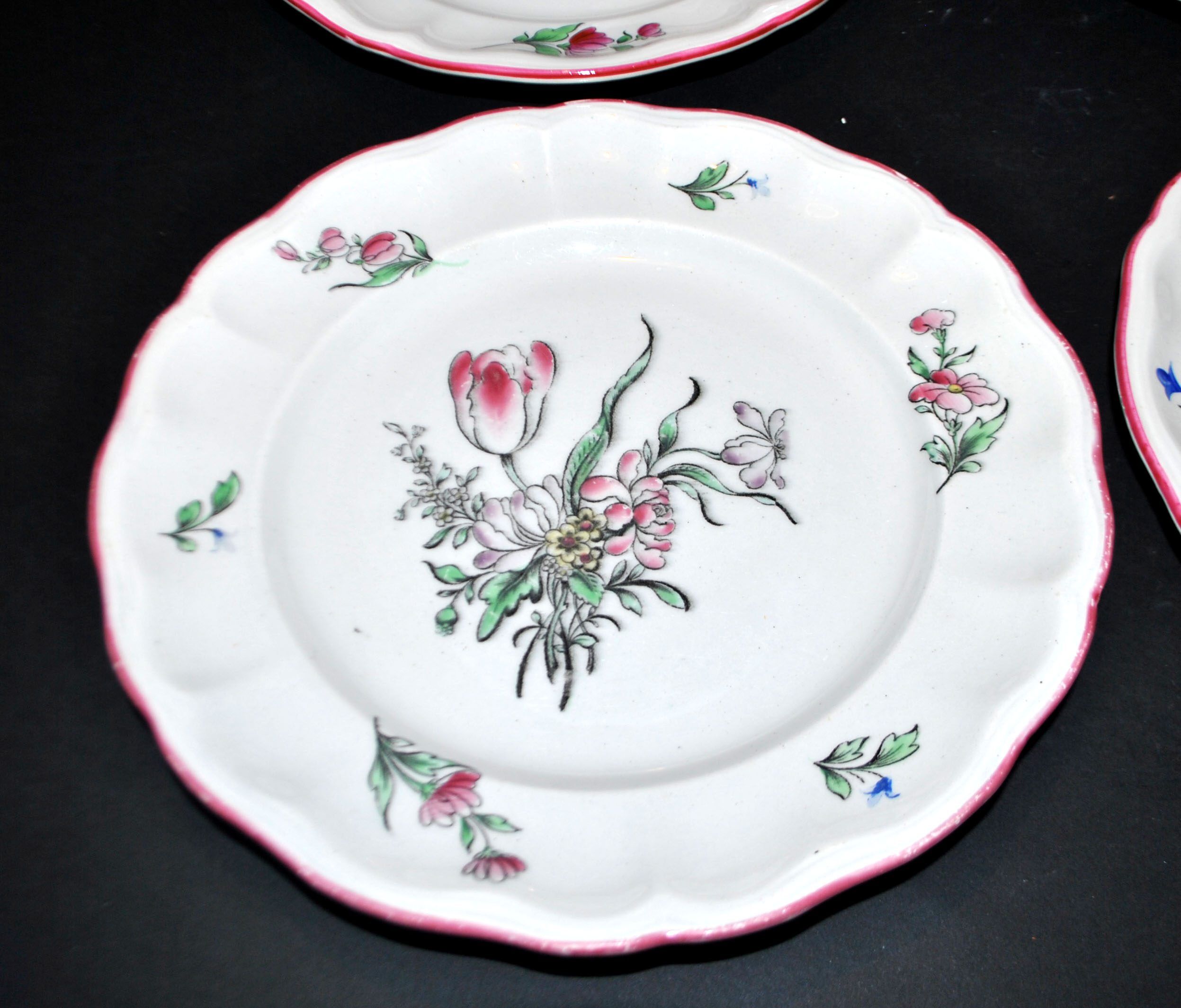 Lunéville set of 6 earthenware plates with floral lamppost decoration, KG Lunéville, 23cm