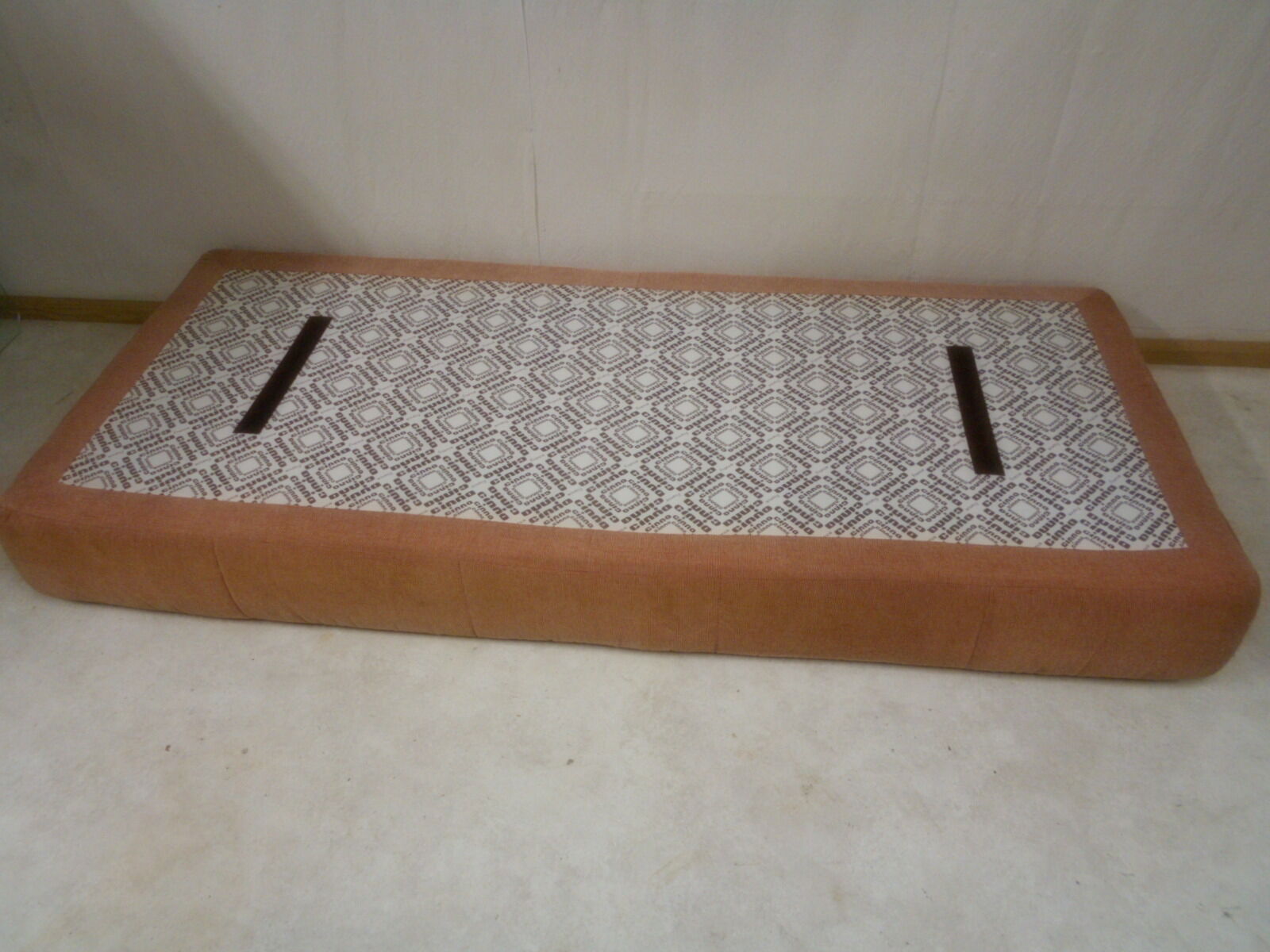 Cinna day bed and pouf