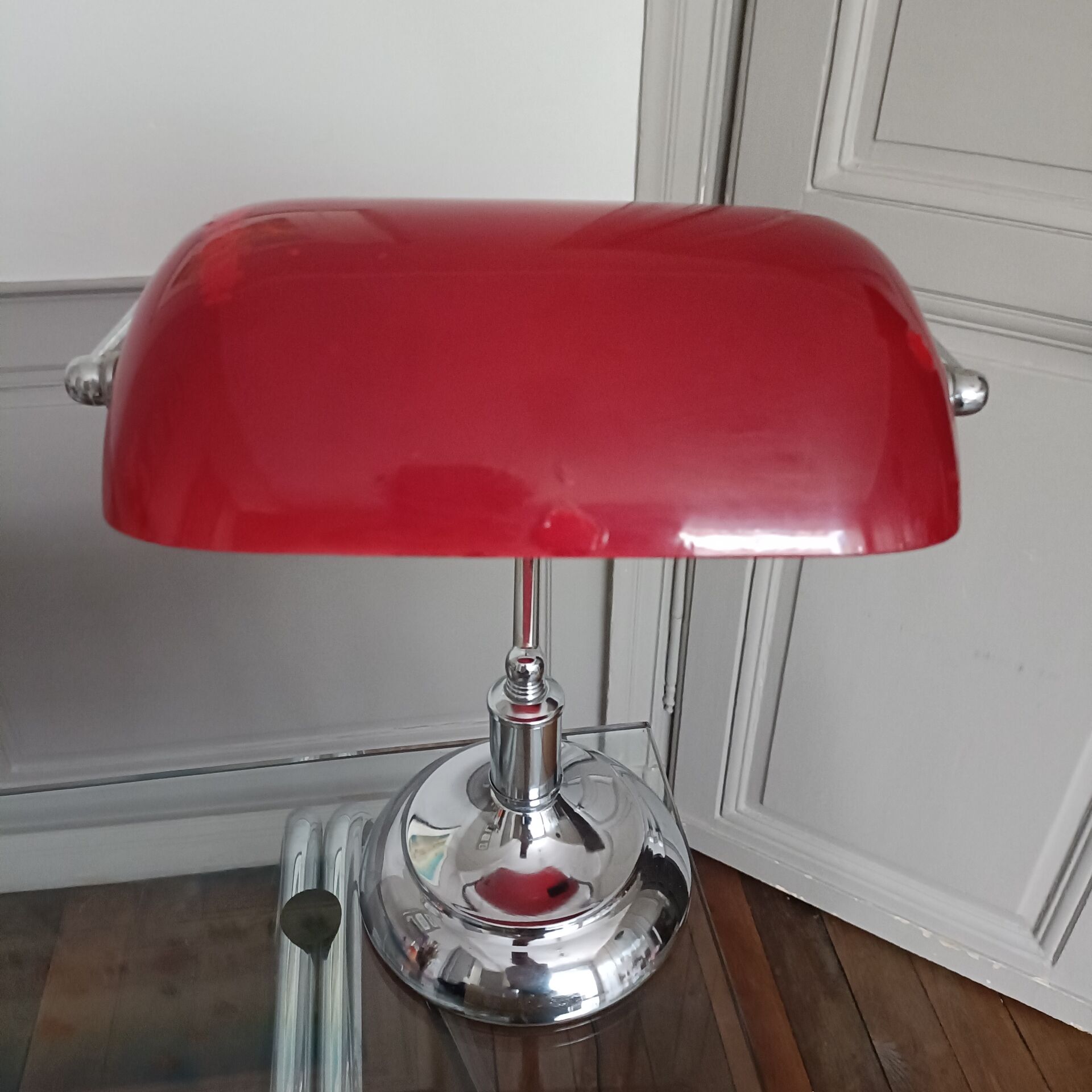 Vintage banker’s lamp, notary