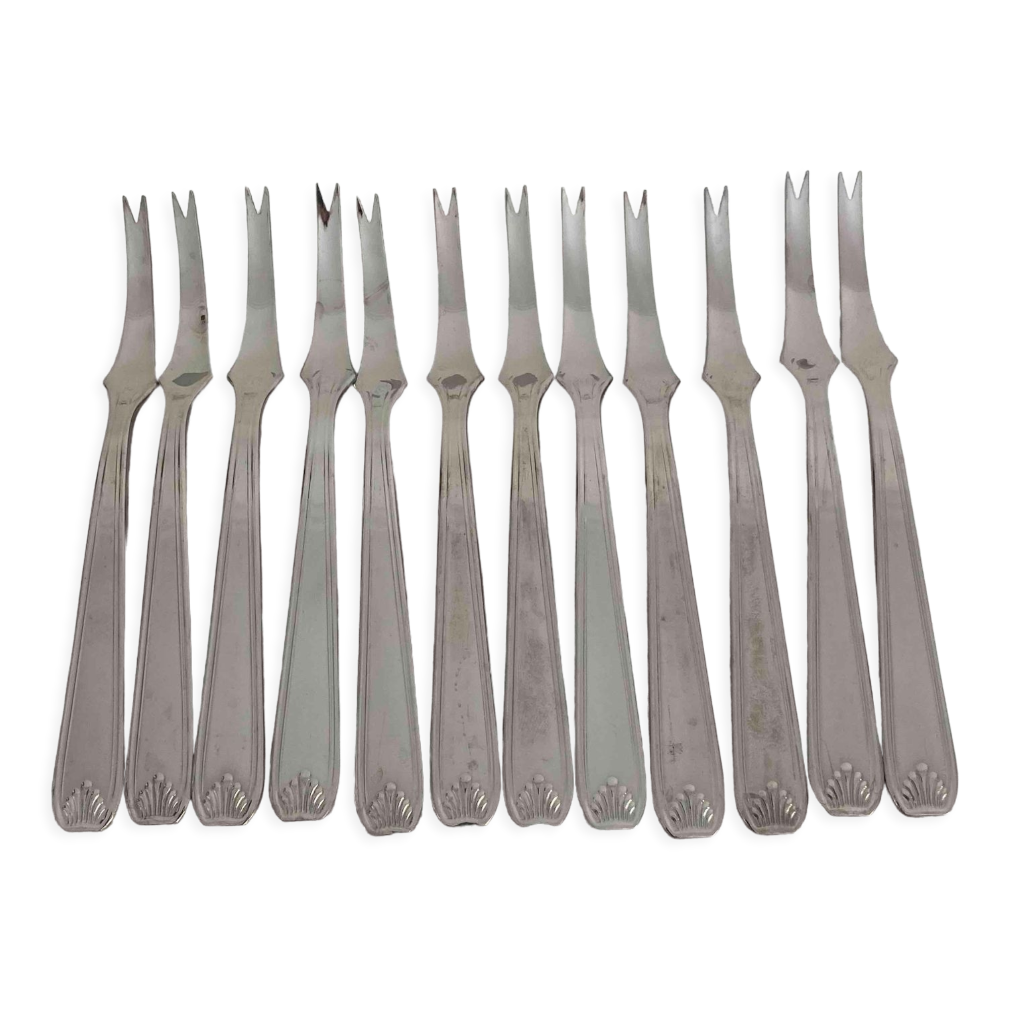 12 snail forks and crustaceans