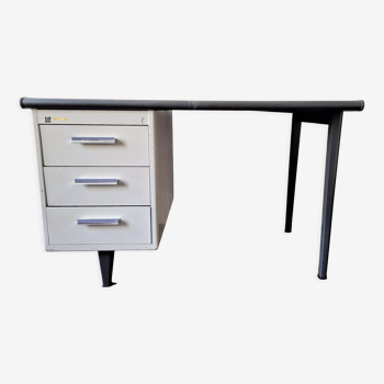 Industrial 7800 series desk by André Cordemeyer for Gispen, 1960's