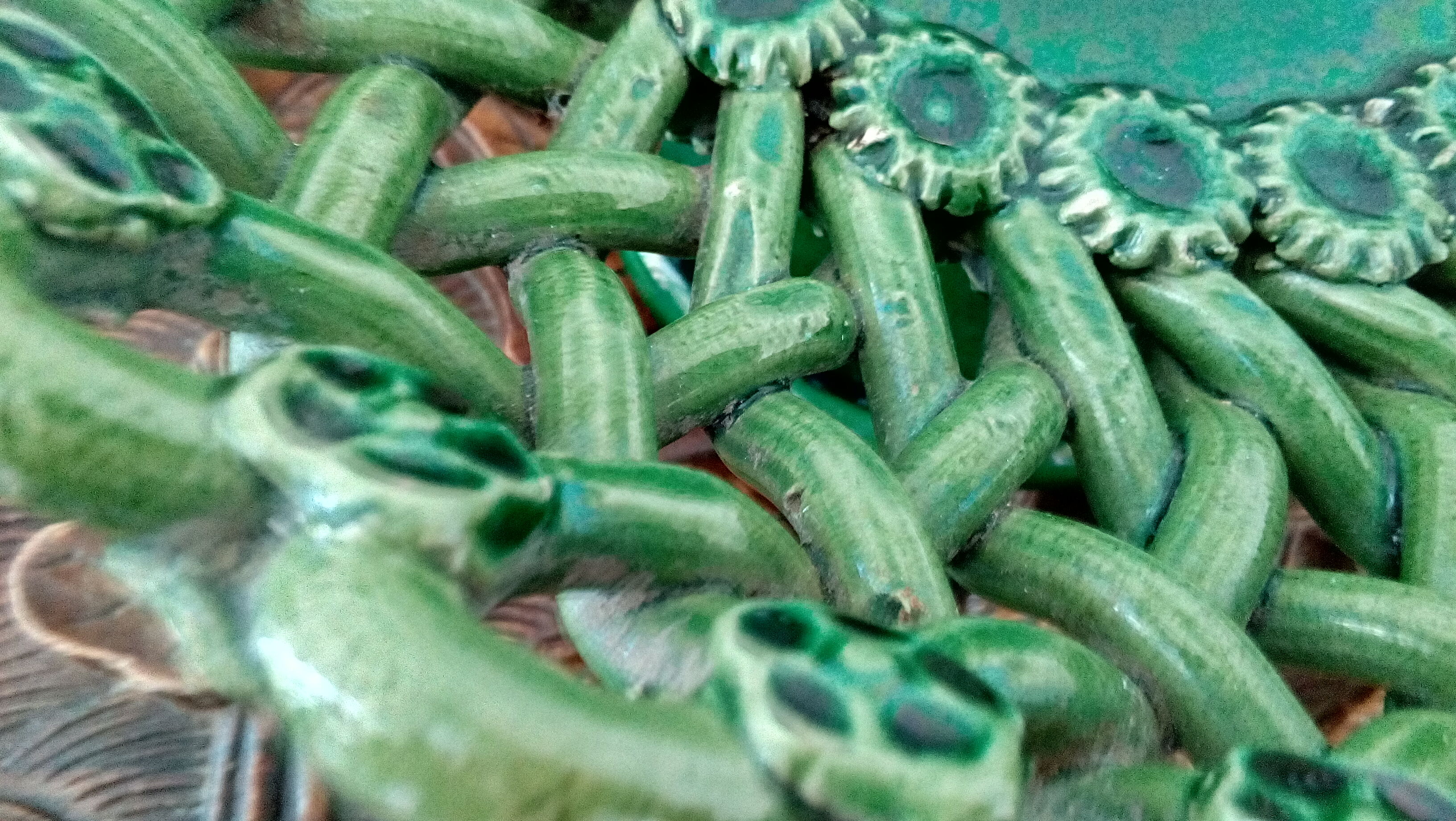 Pichon Uzès green ceramic empty-pocket braided cup