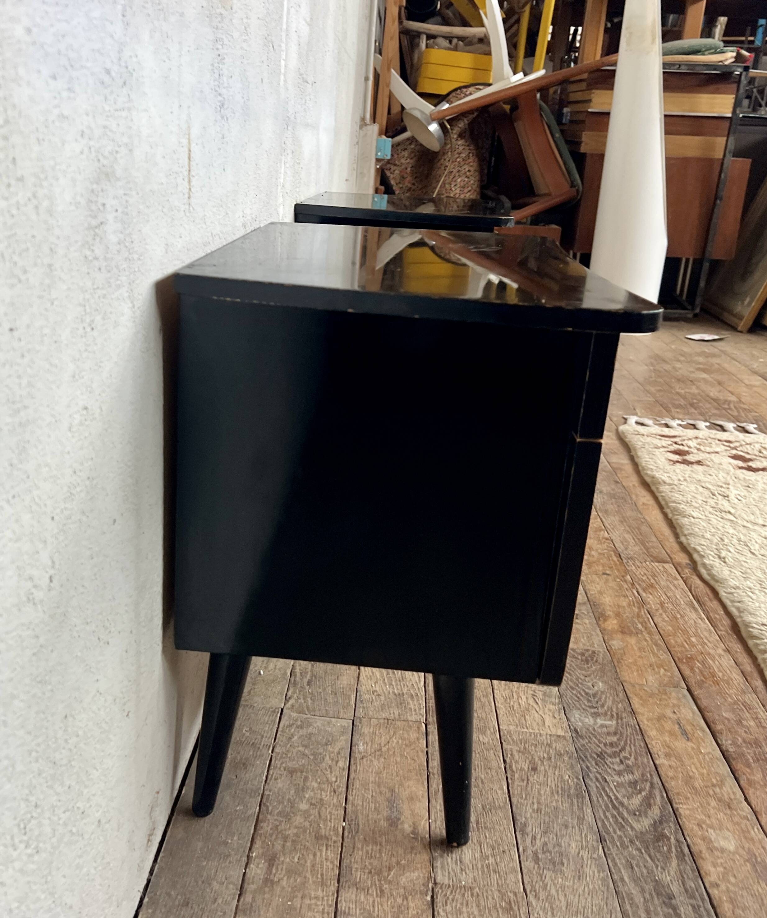 Paire de table de chevets vintage bicolores – pieds compas
