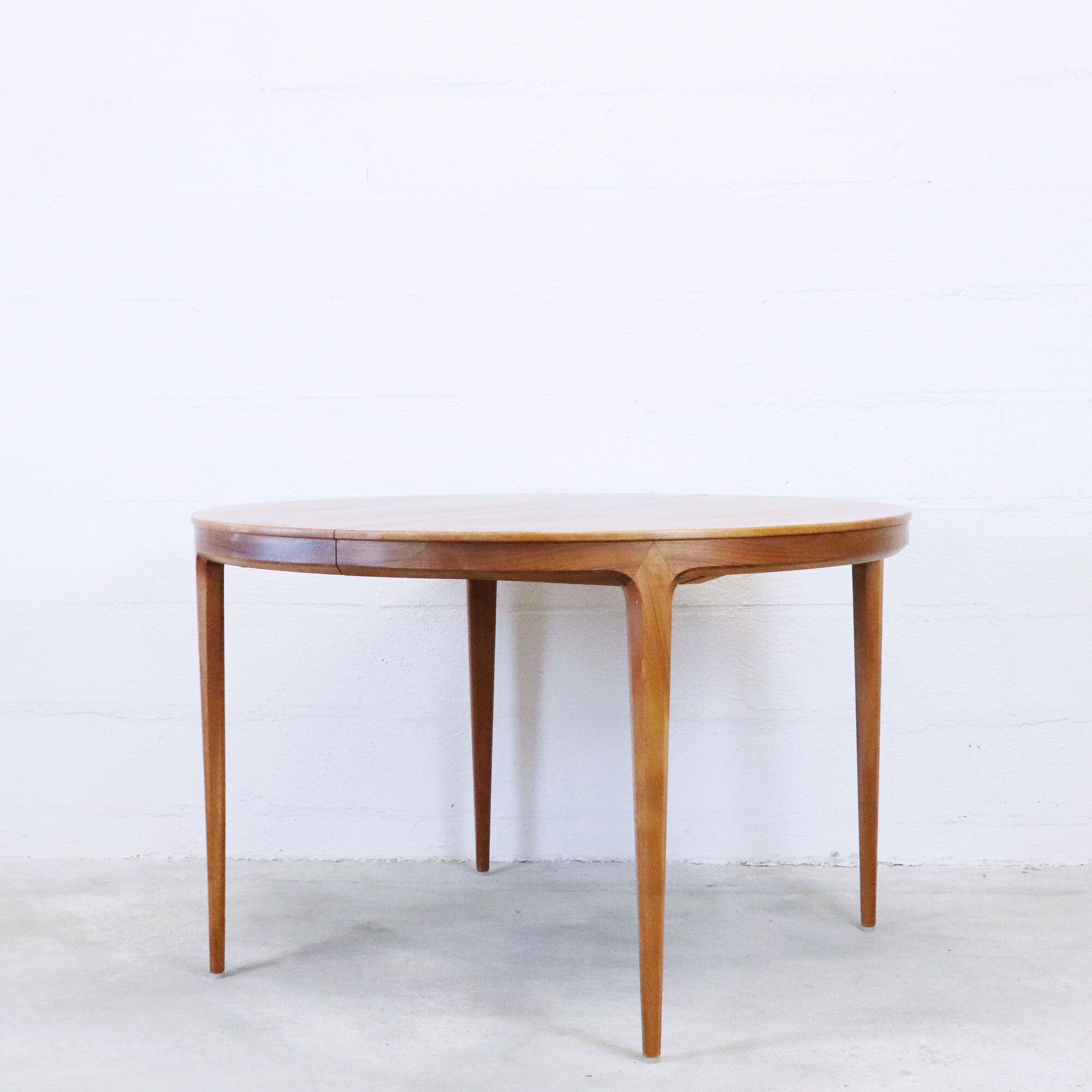 Walnut dining table, Bodafors, 1960
