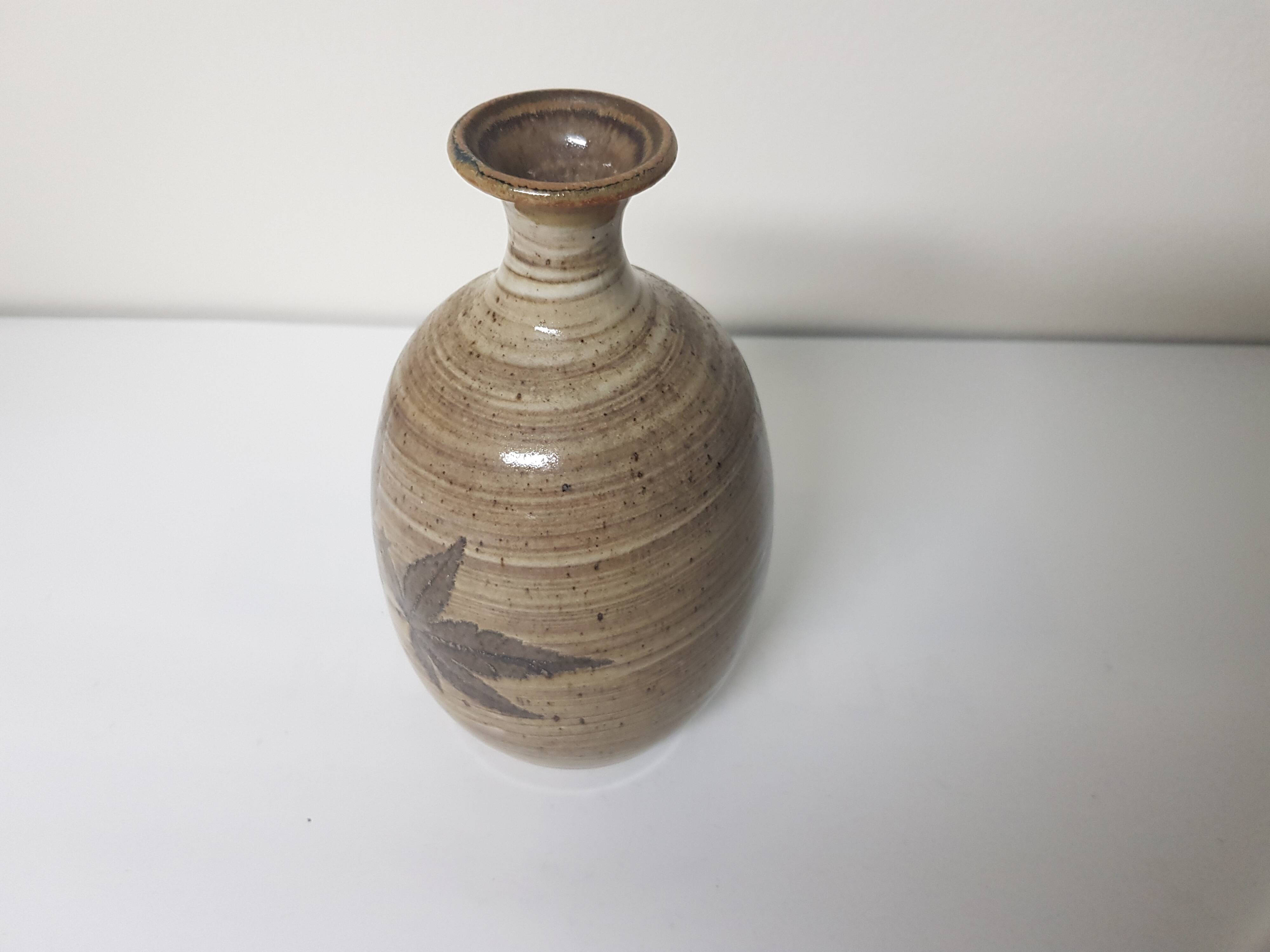 Glazed ceramic vase - Signed pictogram (Signature to be identified)