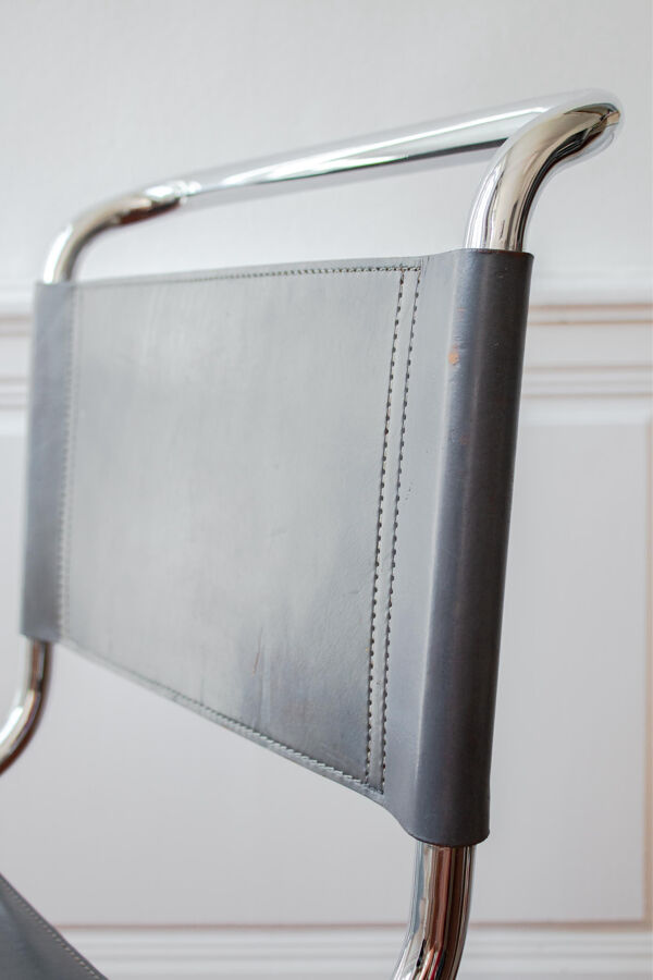 Chaise vintage MR10, par Mies van der Rohe, cuir gris et chrome, année