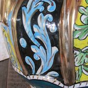 Vase pichet en terre cuite vernissée , forme aiguière