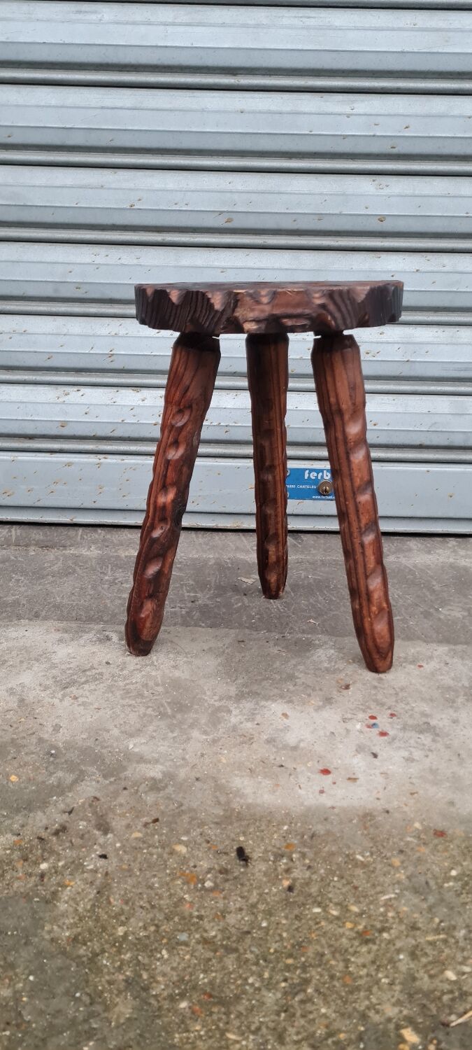 Tripod stool