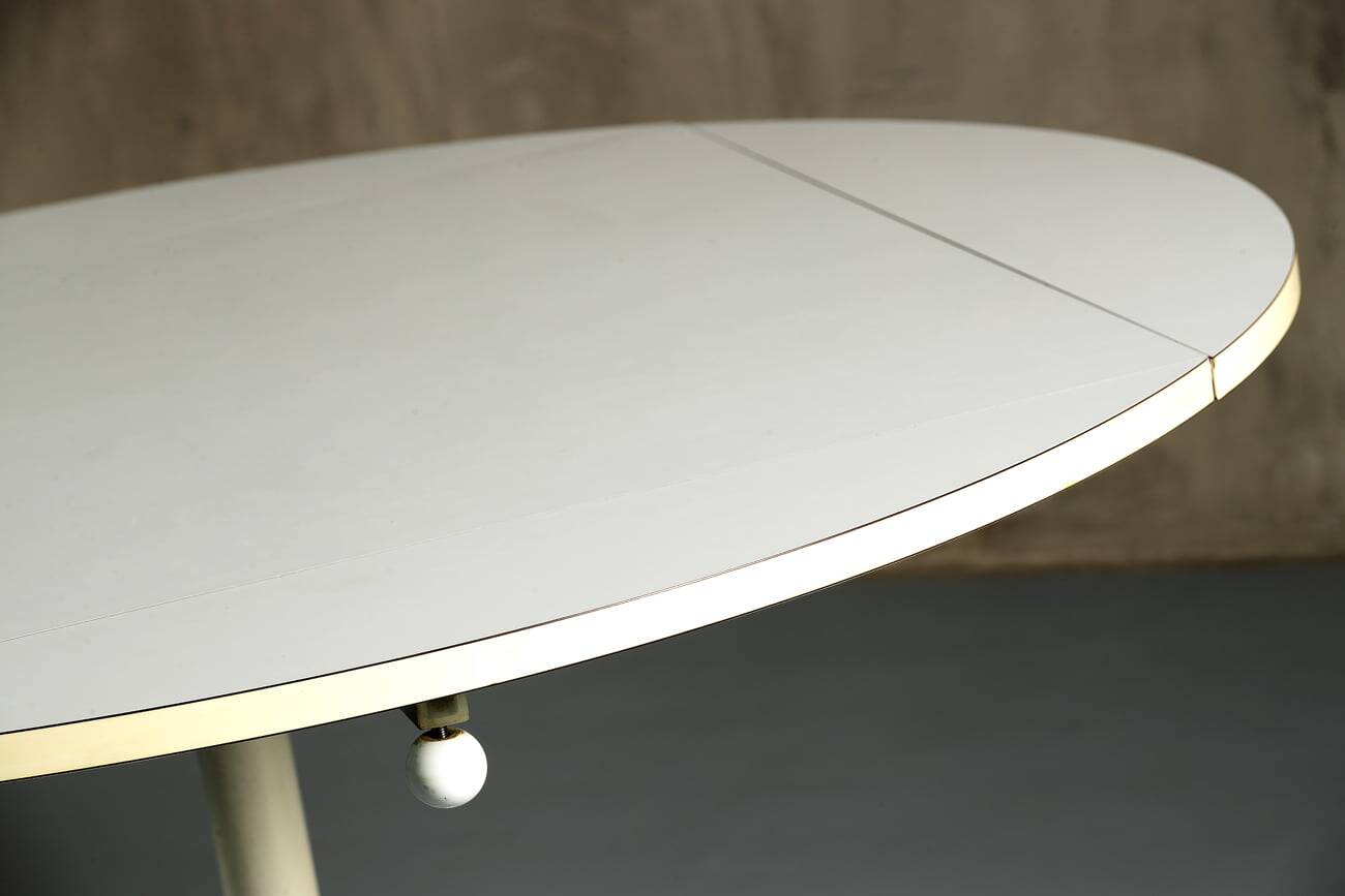 Round adjustable white cocktail/dinner table, Finland, 1960s