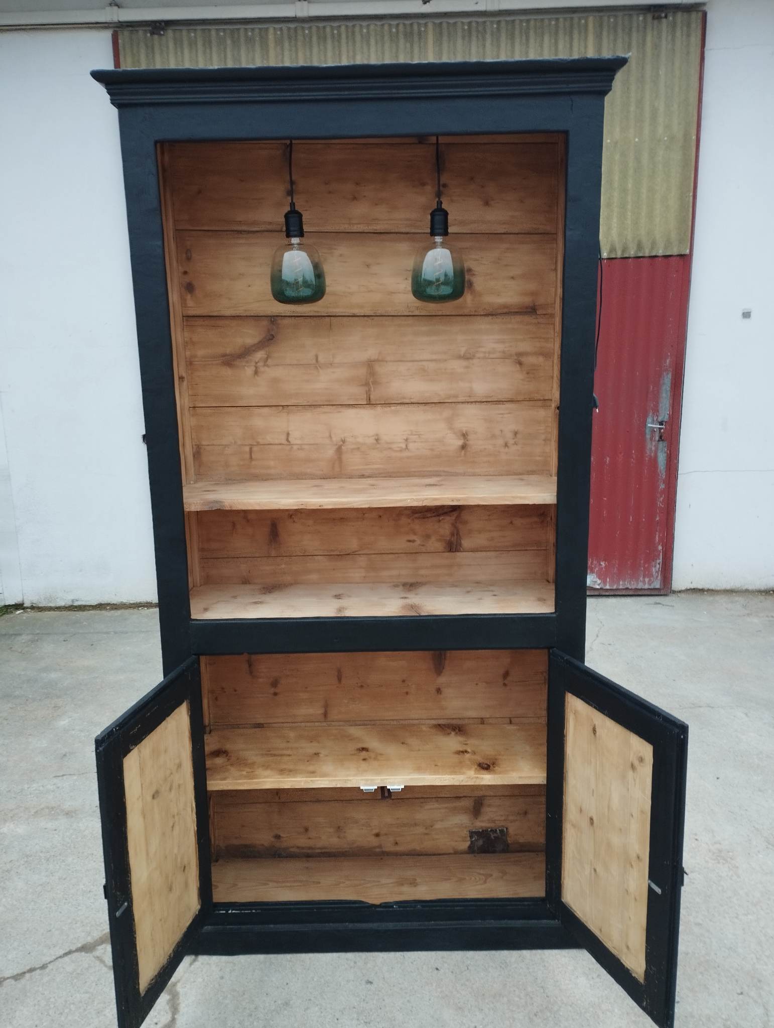 High cabinet with lighting