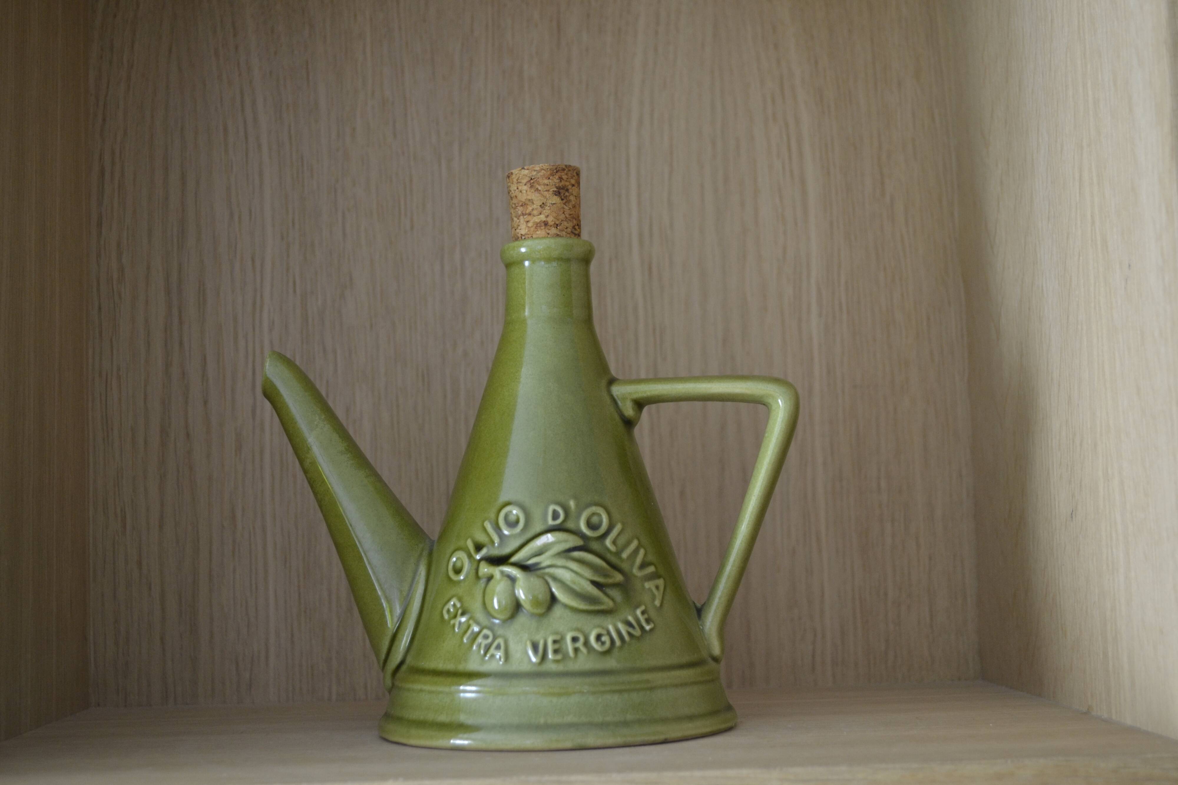Bottle for olive oil