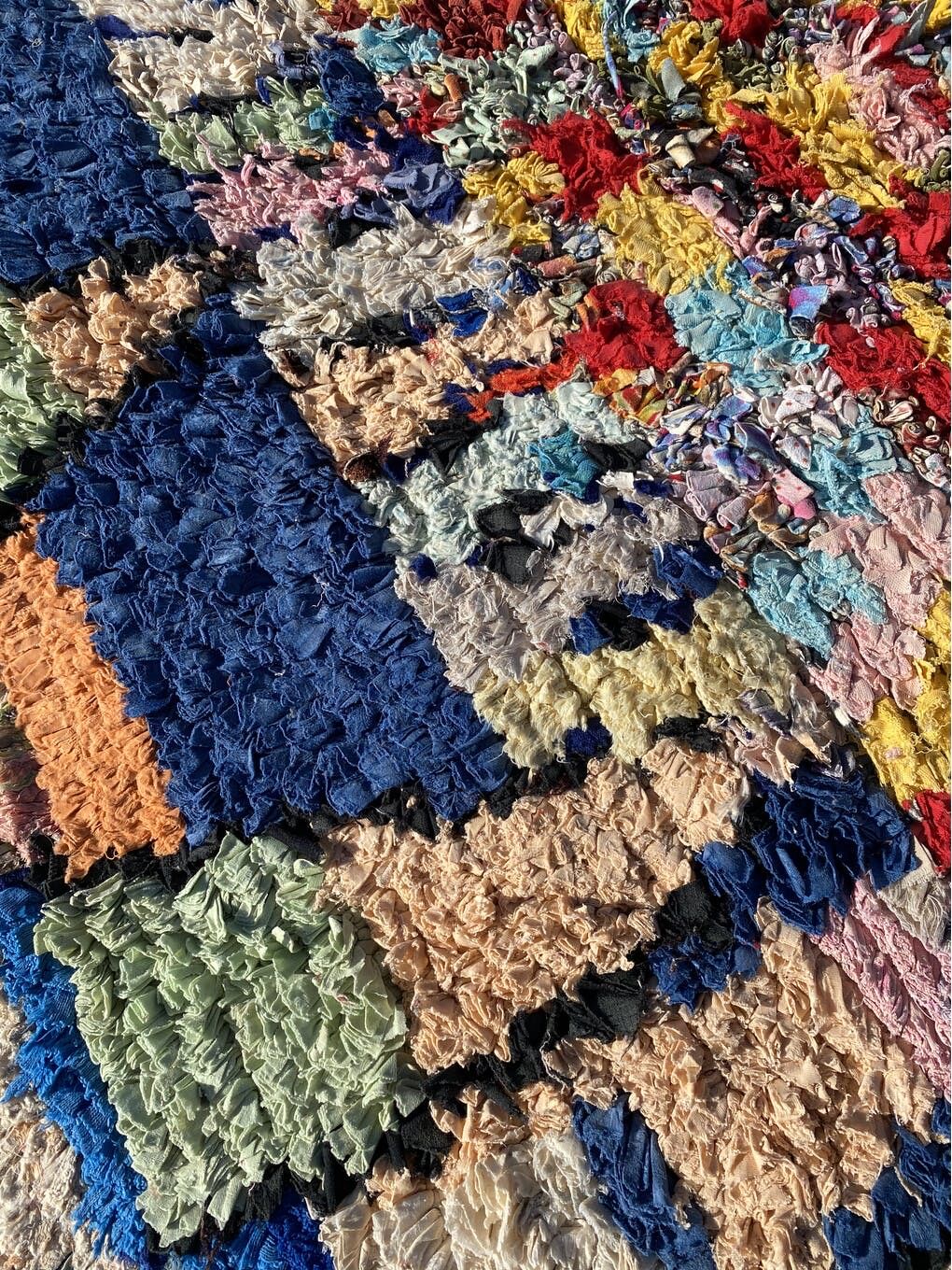 Carpet berbere boucherouite vintage 115×180 cm