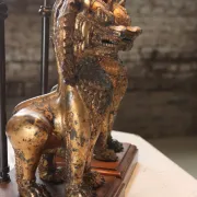 Pair of table lamps with gilt bronze Singha lions – Thailand, 1970s