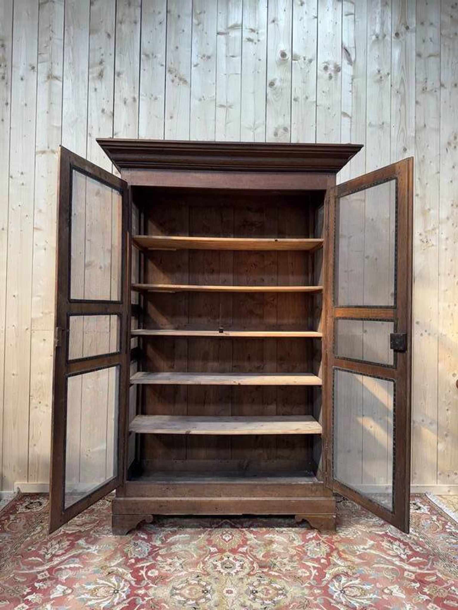 Armoire / Garde-Manger époque Louis Philippe en chêne massif