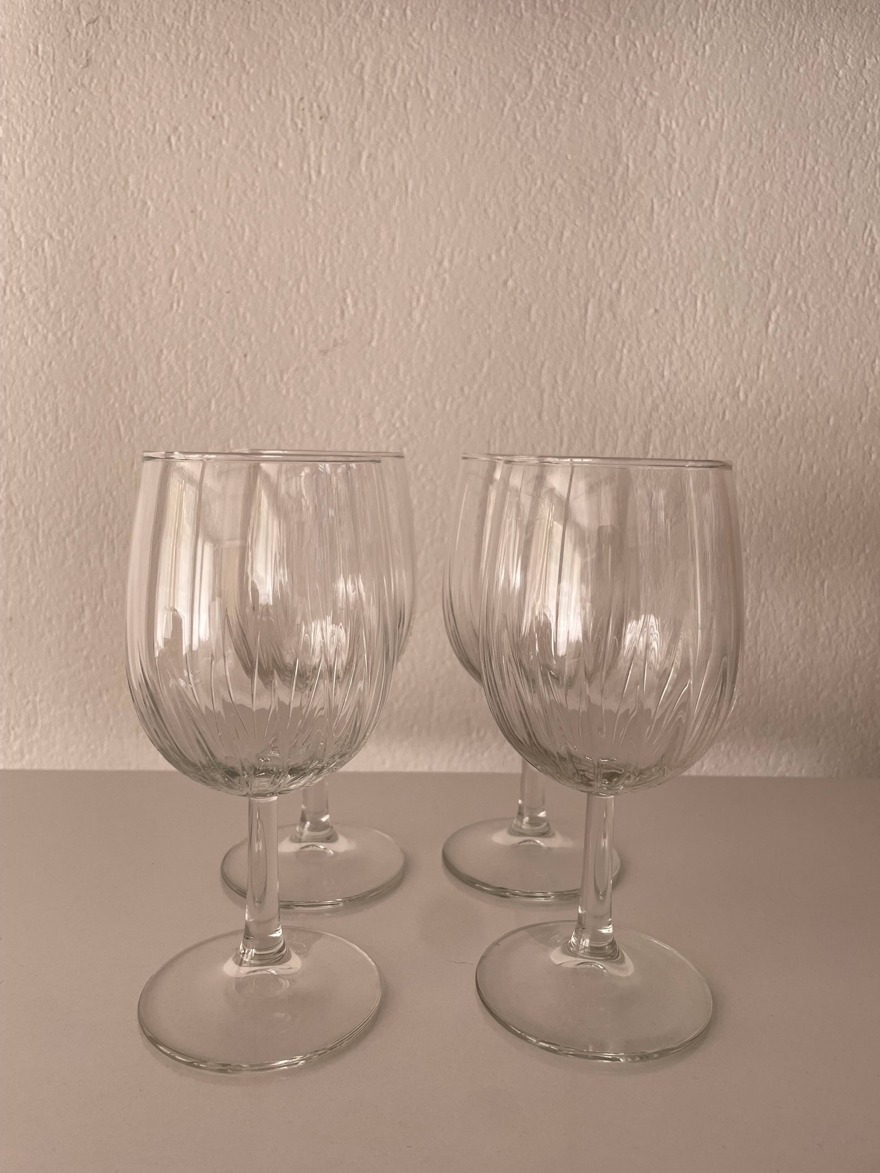 Set of stemmed glasses