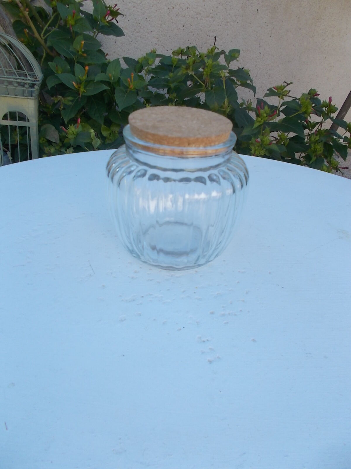 Glass jar