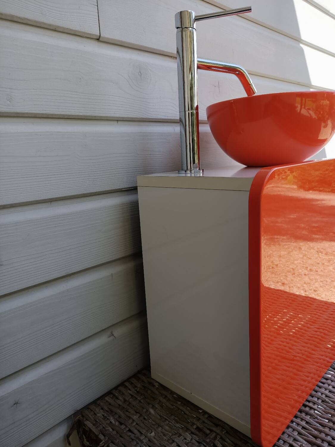 Bathroom furniture and its vintage basin