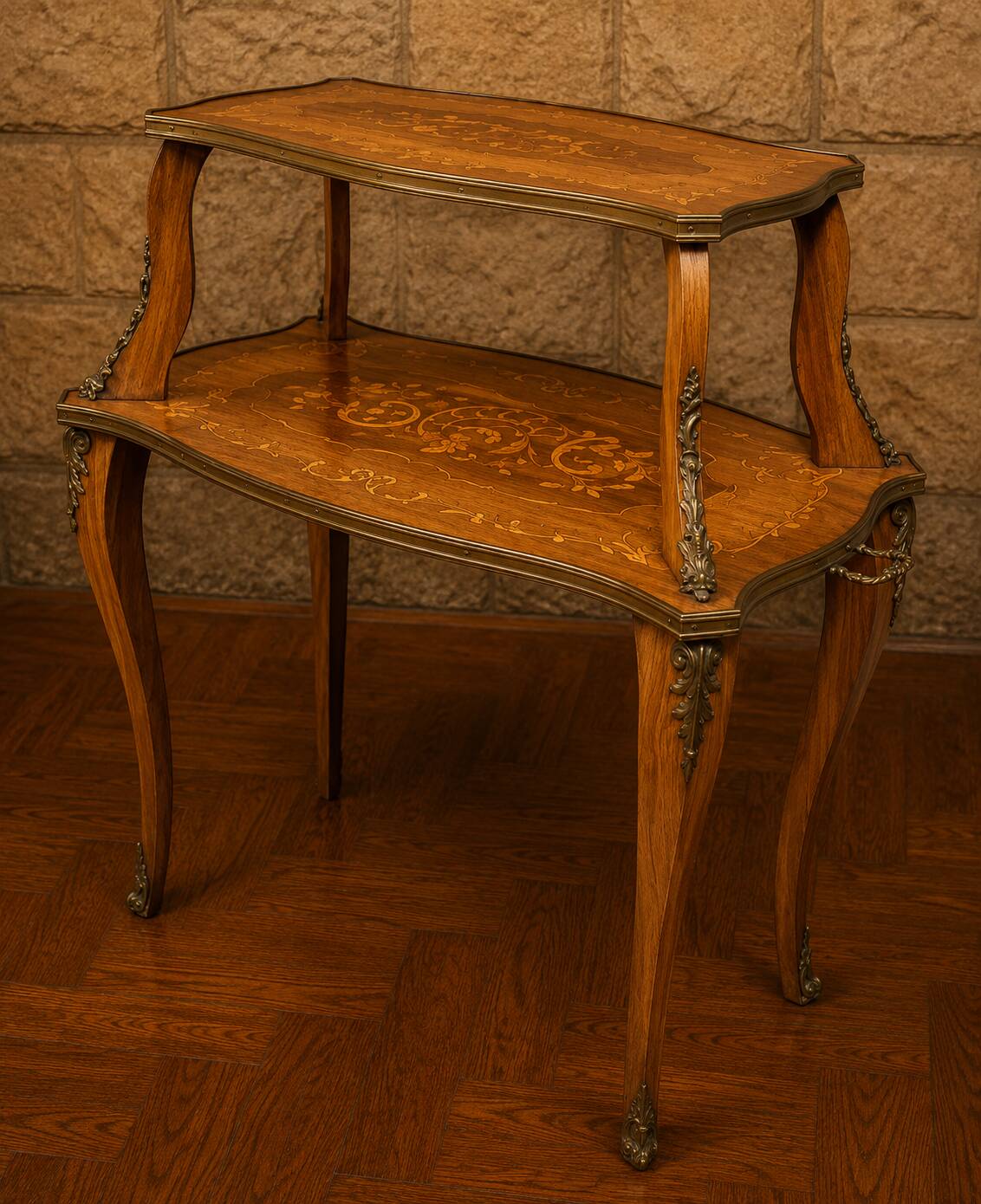 Table à thé a deux plateaux en marqueterie