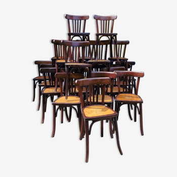 Set of 24 Luterma bistro chairs