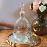 Carafe ronde en verre ciselé