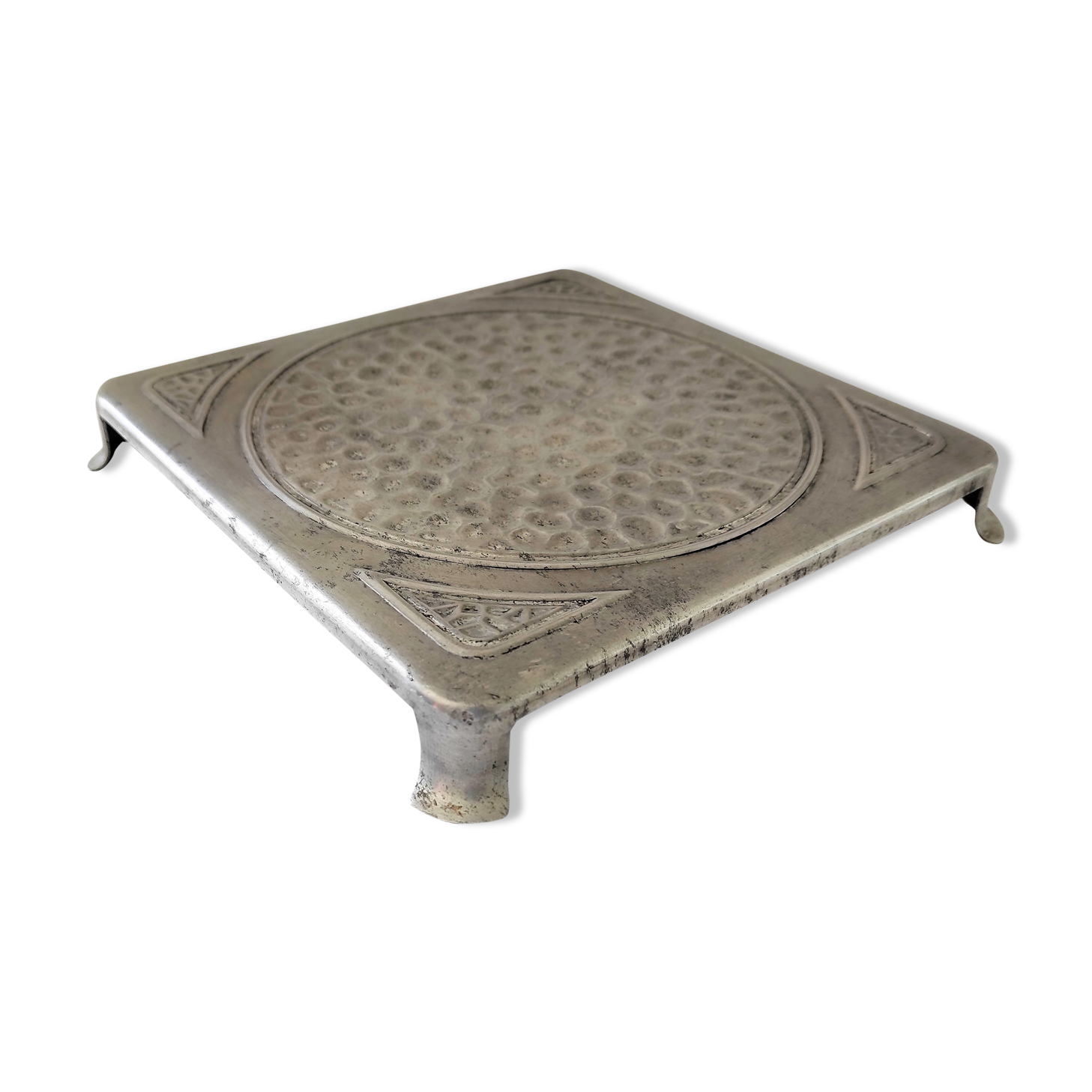 Aluminium dishes 1900/1930