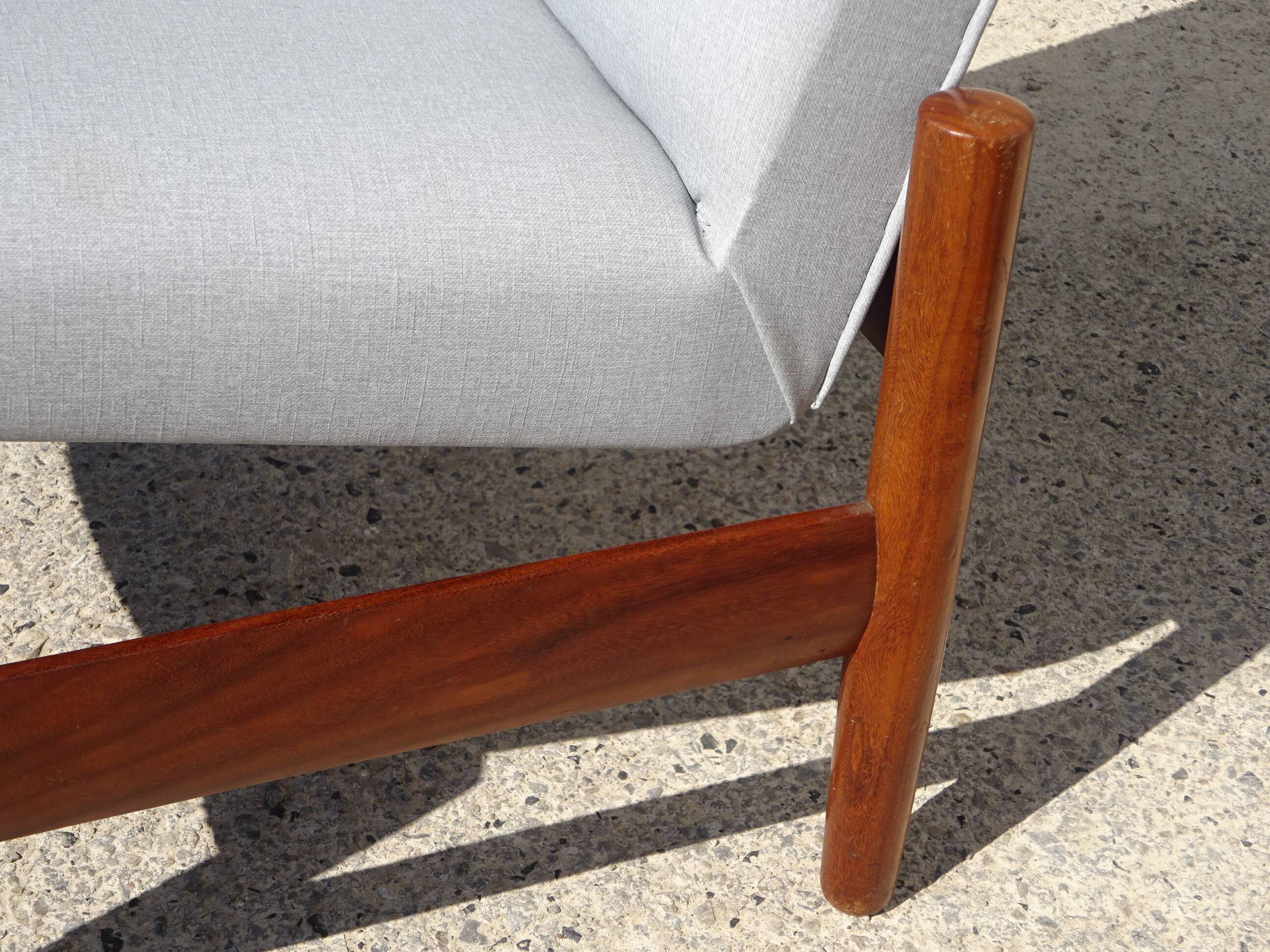 Karl Sørlie & Sønner 3-seater modular bench and coffee table