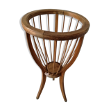 Wood tripod worker